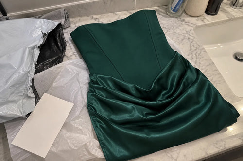 Vespera — La Robe En Satin à Lacets Corset — photo d'un client 3